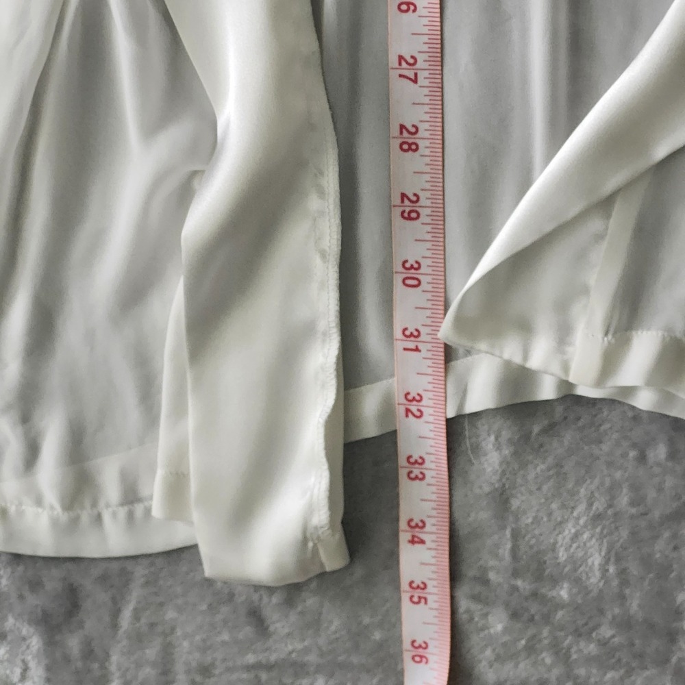 Expressions California Dynasty Embroidered Robe Satin Detail Floral Size Small - Picture 9 of 16